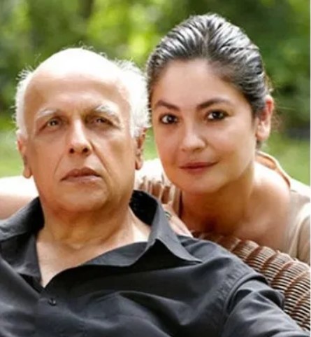 Pooja Bhatt reacts to Mahesh Bhatt's leaked chat with Rhea, full details