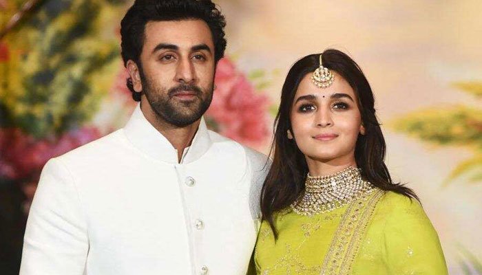 Check out Ranbir Kapoor and Alia Bhatt's earnings in a year, read details