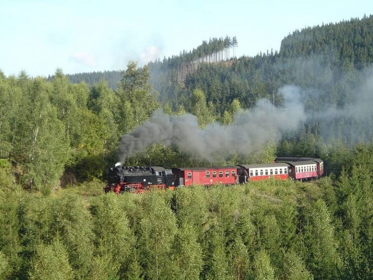 These amazing train journeys across the world will give you a lifelong experience