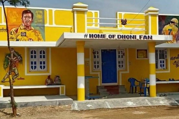 MS Dhoni has a touching message to a Fan who 'painted his Home in colours of CSK'