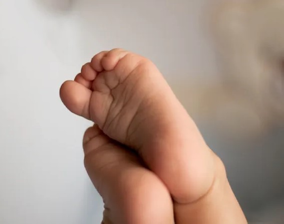 After fight with husband, woman throws away baby from building