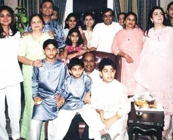 Unseen Childhood pics of Akash Ambani, Anant Ambani and Isha Ambani