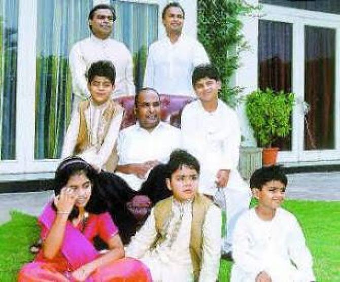 Unseen Childhood pics of Akash Ambani, Anant Ambani and Isha Ambani