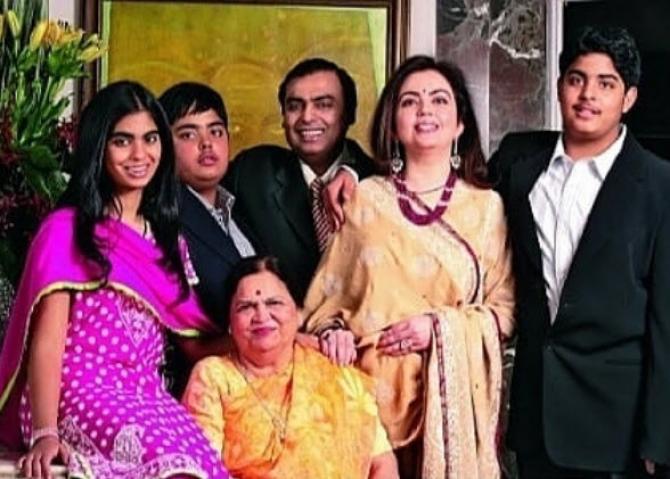 Unseen Childhood pics of Akash Ambani, Anant Ambani and Isha Ambani