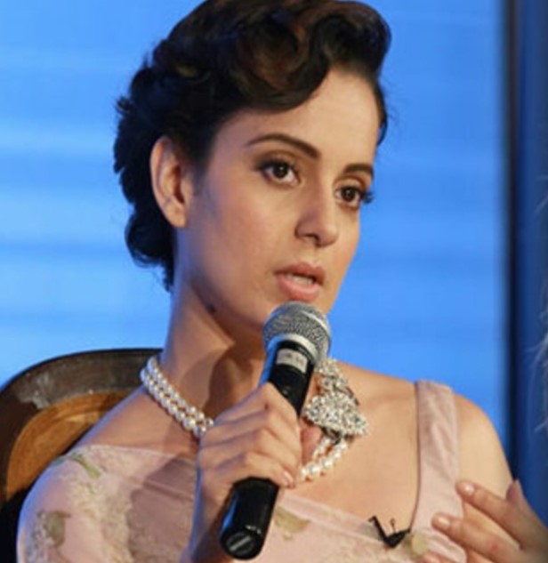 Shashi Tharoor gave many epic replies but Kangana silenced him for the first time