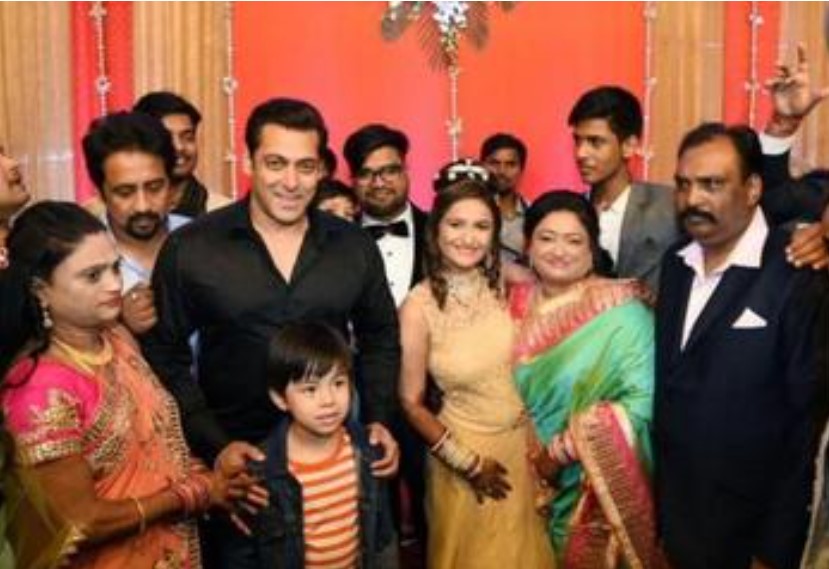 4 Bollywood stars who attended the wedding of their staffers