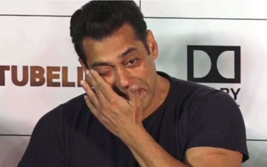 11 times when B'wood stars got emotional and cried in public