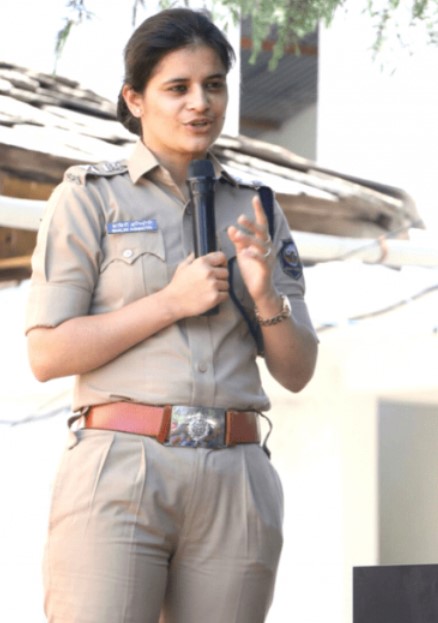 Meet IPS officer Shalini Agnihotri who cracked UPSC exam in 1st attempt without coaching