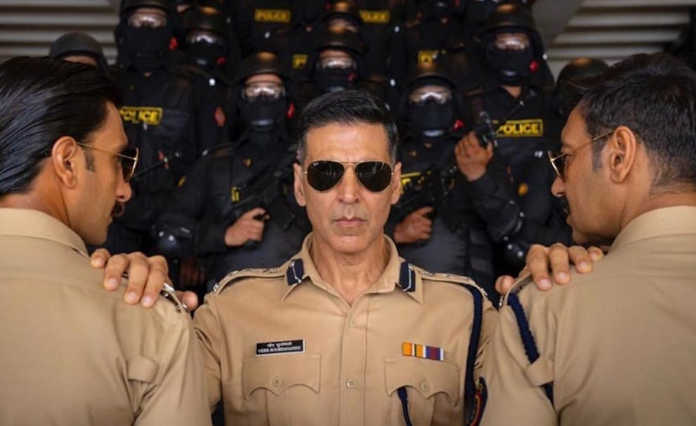Akshay Kumar gives a humble reply to IPS officer who highlights mistake in Sooryavanshi pic