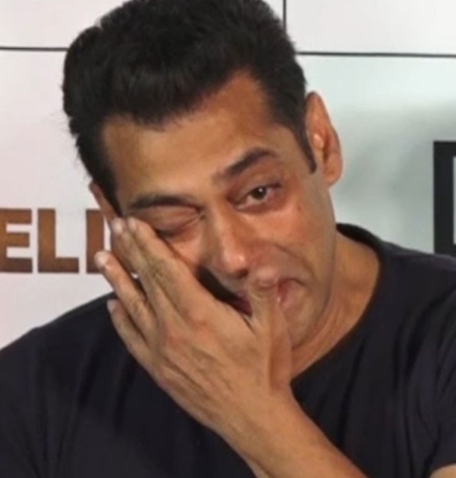 11 Big actors who got emotional and shed tears in public, deets inside