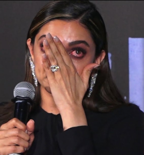 11 Big actors who got emotional and shed tears in public, deets inside