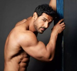 10 fittest actors in Bollywood you should know, they set a great example