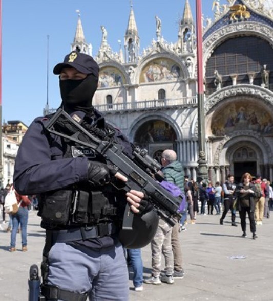 If anyone shouts Allah Hu Akbar, Shoot him: says Italy's Mayor after a terror attack