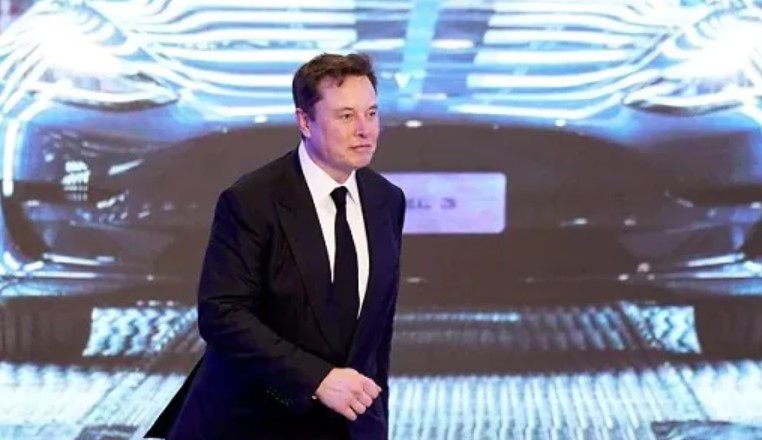 Elon Musk savagely trolls USA while praising India on Twitter, read details