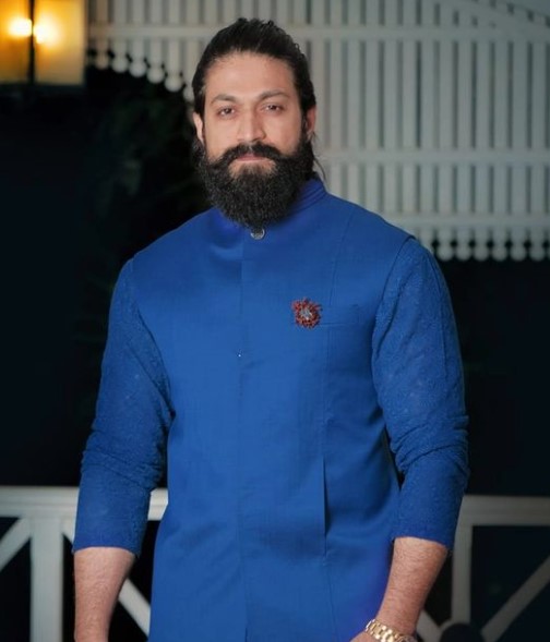 Salman Khan asks why Hindi films don't work in the South; KGF actor Yash replies