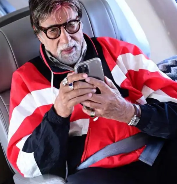 Guy calls Amitabh Bachchan an "Old Man", Big B shuts down Age-Shaming troll with an epic reply