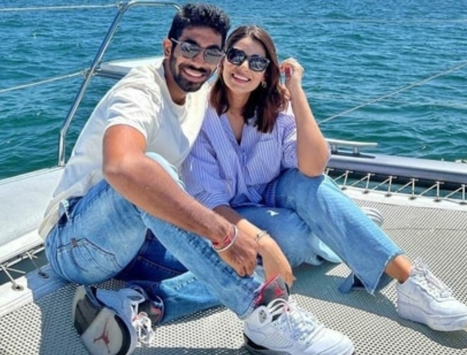Sanjana Ganesan gives a sassy reply to troll on her and Jasprit Bumrah's pic, read details