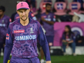 Joe Root gives a Perfect reply when asked whether he likes playing under MS Dhoni or Virat Kohli