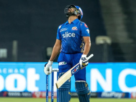 Punjab team's Twitter admin trolls Rohit Sharma after his duck; meanwhile, Mumbai Indians replied in style!