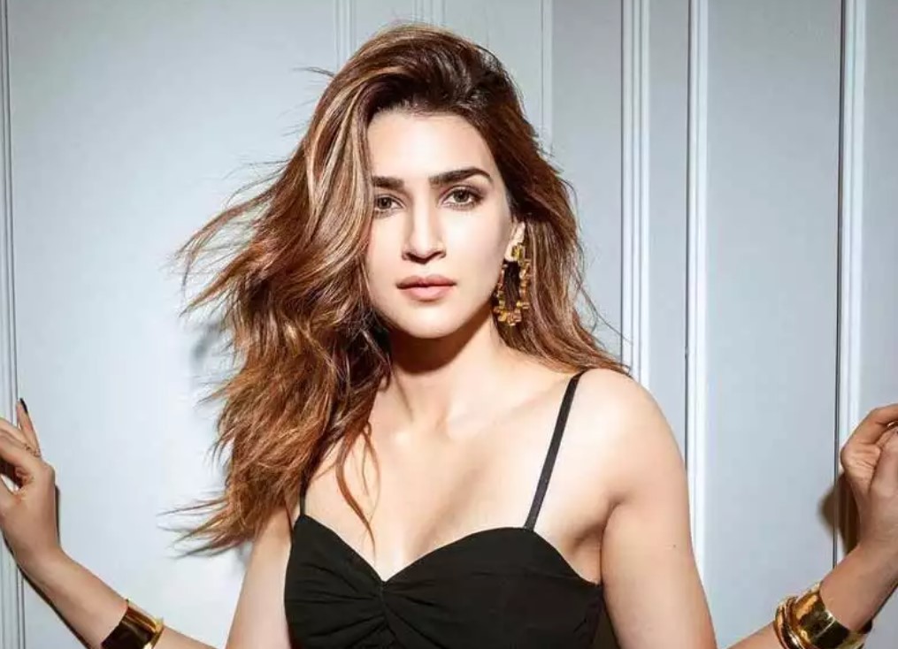 Fan asks what's your boyfriend's name, Kriti Sanon gives a quick reply