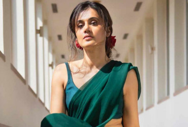 Hater called Taapsee a ‘faltu heroine’; here's how she replied!