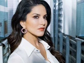 Twitter user trolls Sunny Leone for her former profession, this is how replied!