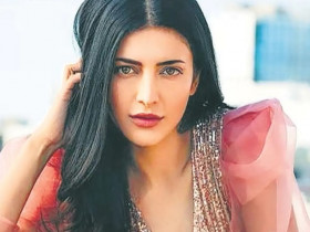 Shruti Haasan is one of the popular celebrities in the Indian film industry. She predominantly appears in Tamil and Telugu movies.