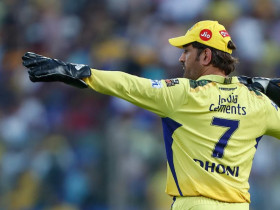 Read why Anand Mahindra thinks MS Dhoni should join politics