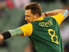 Fan messed with Dale Steyn and said "Bumrah better than You", see what Steyn replied!