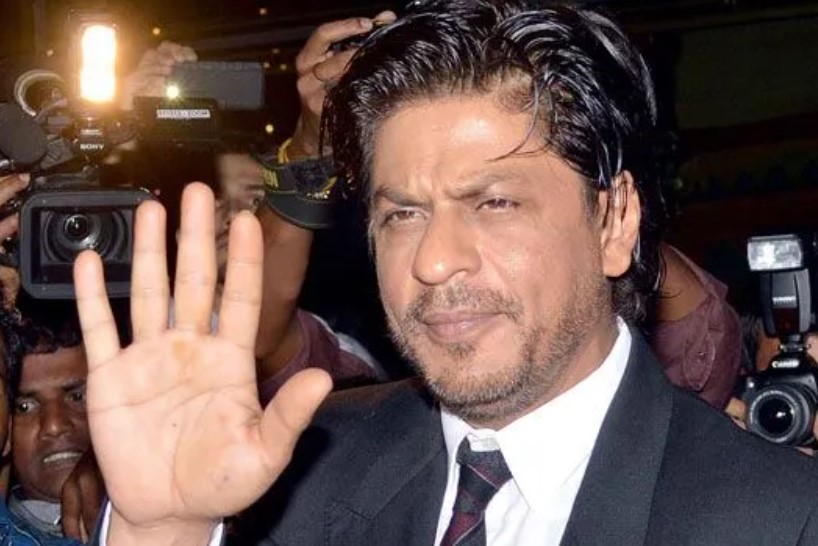 SRK replies to a fan asking about a Kardashian-like reality show on his family