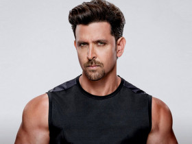 Troll teases Hrithik Roshan by passing an absurd comment, the actor gave a classy reply!