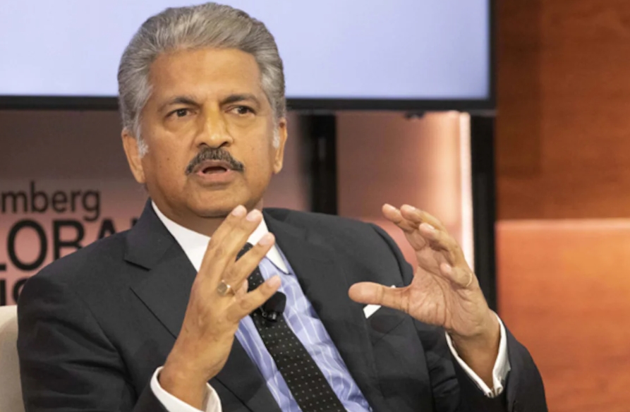 Anand Mahindra's epic Reaction to Girl Sitting Alone and Studying sincerely in a Forest Goes viral