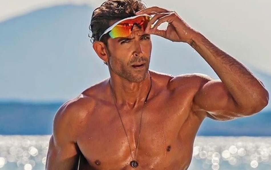 Hrithik Roshan chips in with a reply to a Fan asking if he called Aliens again