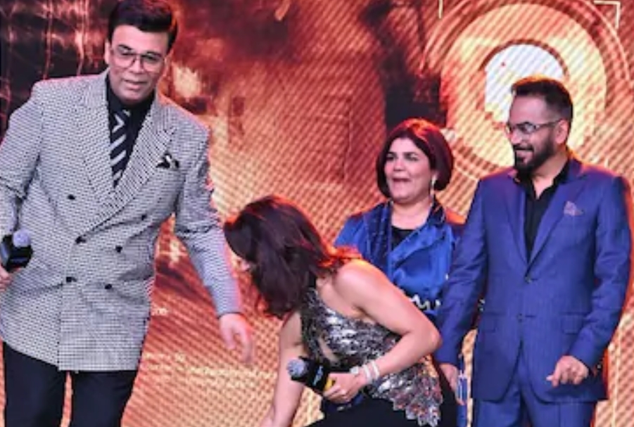 Samantha tries to touch Karan Johar's feet at event; his reaction goes viral