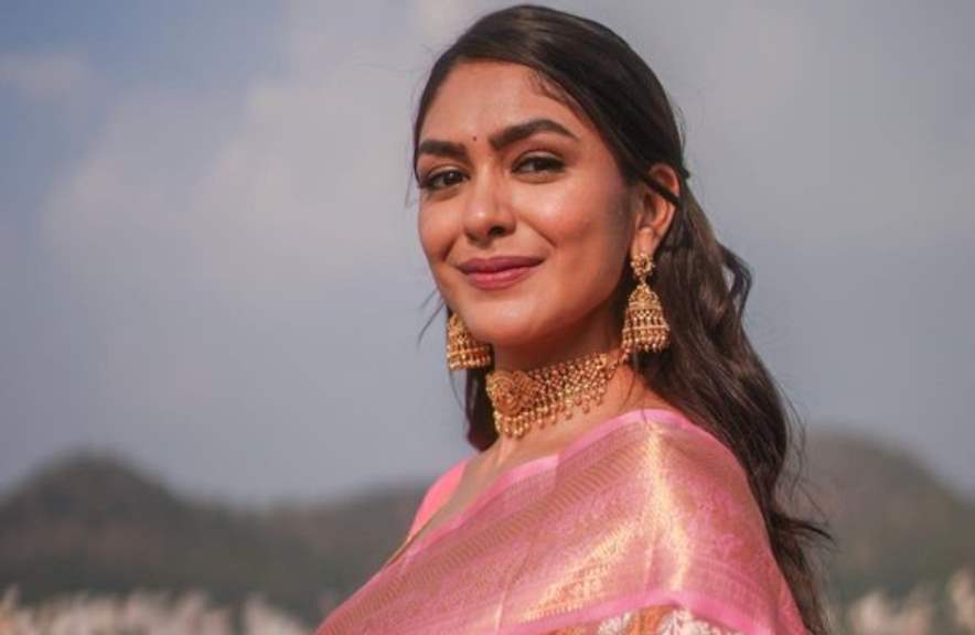 Mrunal Thakur gives an honest reply to a fan's marriage proposal, catch details